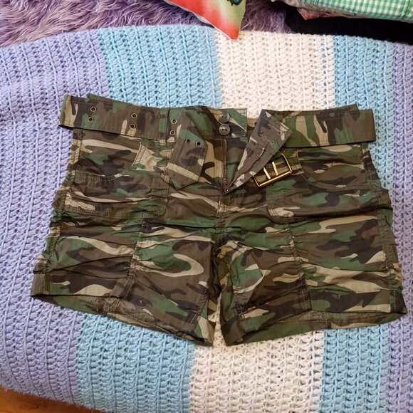 No Boundaries Pants - Women's camo shorts with belt size 13